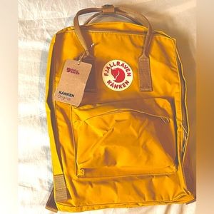 (BRAND NEW) FJÄLLRÄVEN KÅNKEN 17in backpack or laptop bag in ochre